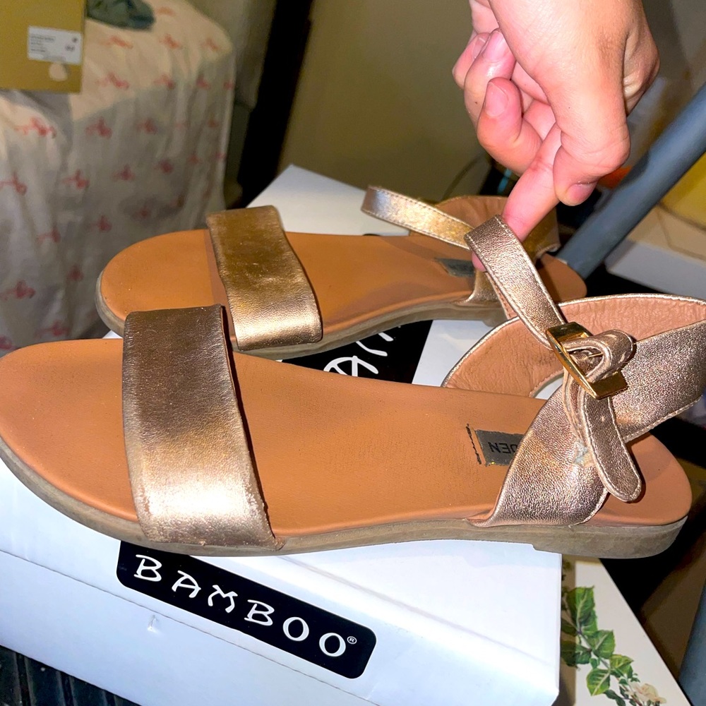 STEVE MADDEN SANDALS